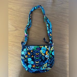 *RETIRED PATTERN* Midnight Blues crossbody NWOT